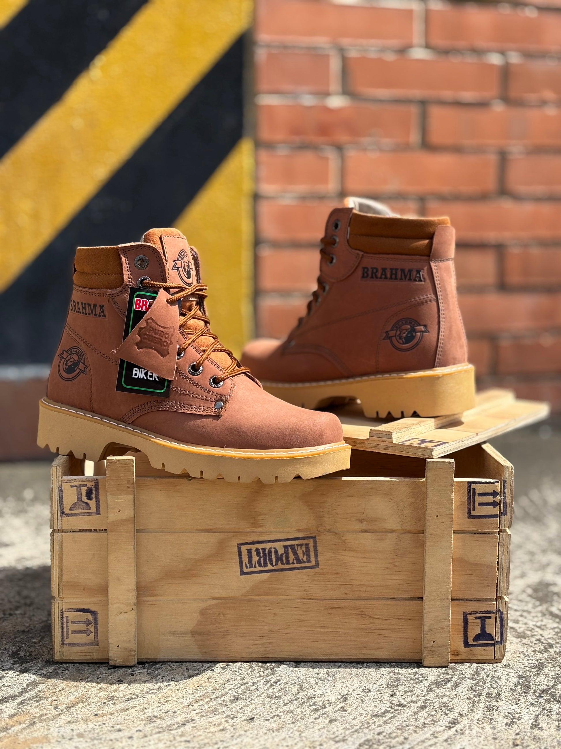 BOTA BRAHMA – Calzacorona - Main Image